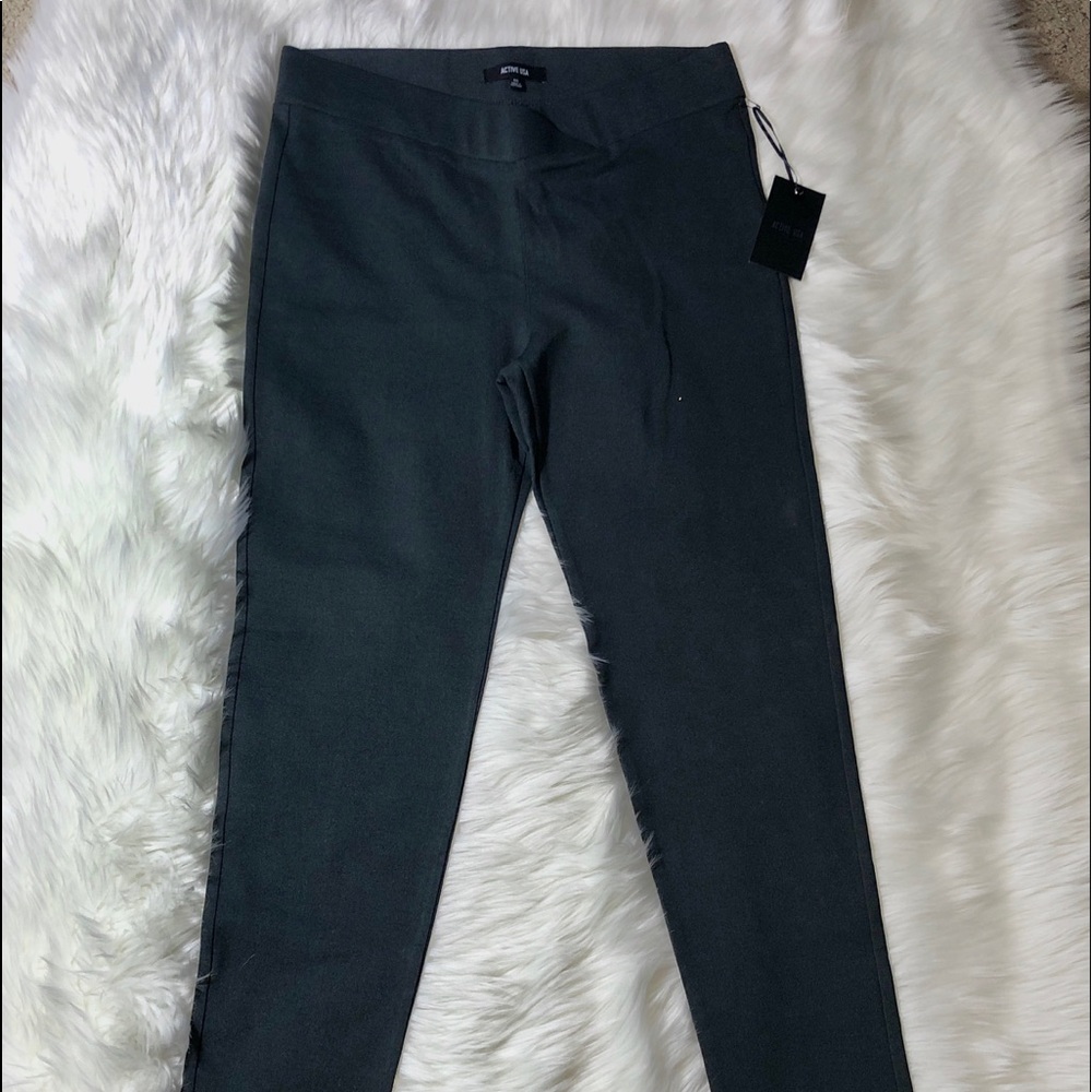 New Women’s Active USA pants, size 1XL. Gray